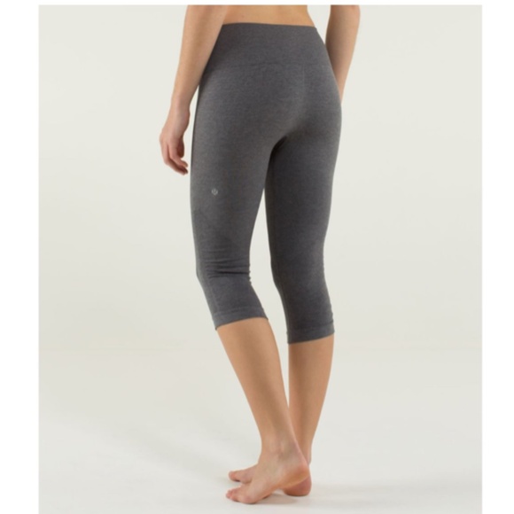 LULULEMON In The Flow Crop II Heathered Soot Light Leggings Size 6 - Picture 3 of 15